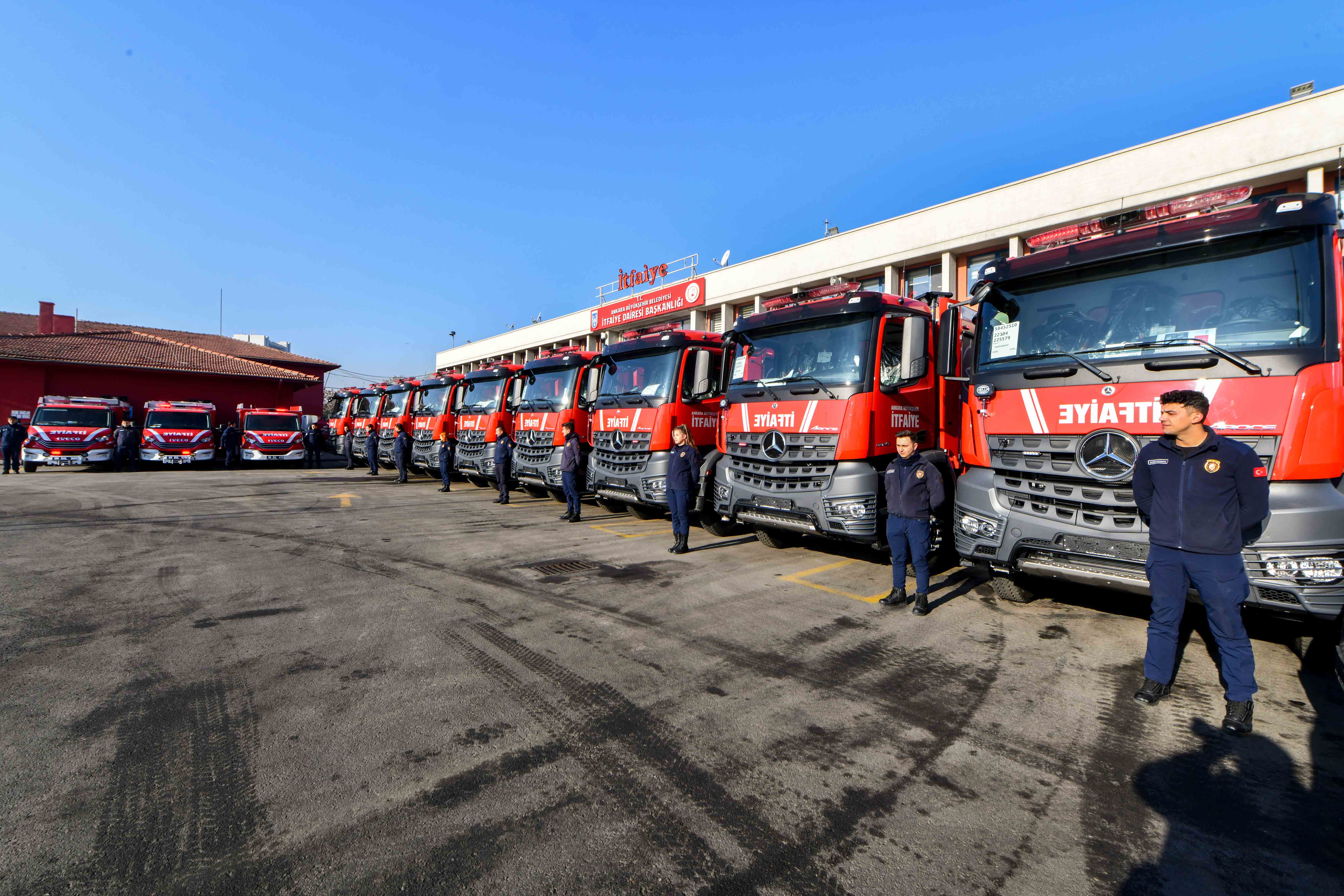 ANKARA İTFAİYESİ ARAÇ FİLOSUNU GÜÇLENDİRİYOR